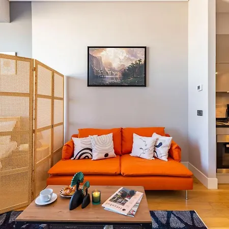 Studio Flat With Panoramic City View In Atasehir